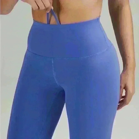 Lululemon- NWT Wunder Train Contour Fit Sz 0 - Picture 11 of 11